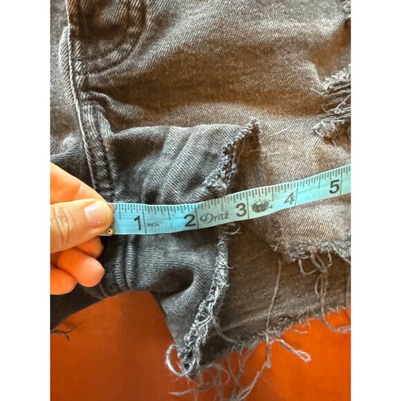 Old Navy High Rise OG Straight Denim Shorts Black Women’s Size 8 - Picture 3 of 7